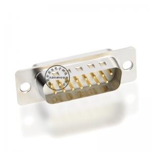 d-tyypin 15-napainen vga-urosliitin