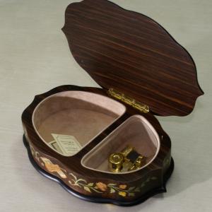 puinen musiikkilaatikko