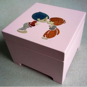 Optinen induktiomusiikkilaatikko