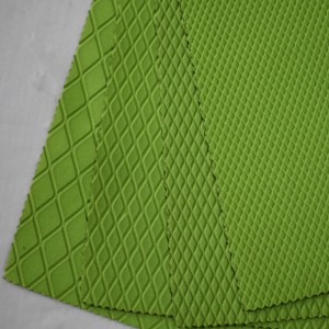 Neopreenikangas kohokuvioitu