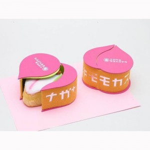 Ylellinen sydämen muotoinen lahjapakkaus pahvilaatikko