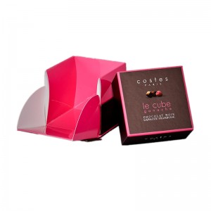 Suuri muotoilu monimutkainen laatikko laatikko