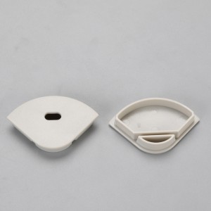 LED-nauha alumiinista puristettu kolmion muoto, jossa on selkeä tai hajottava kansi