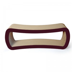 Cat Kitty naarmuuntunut pahvikahvin raaputus / kissa naarmuuntumassa