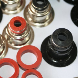 Kiinalainen ammatillinen valmistaja Viton-kumiventtiilivarren koteloöljytiiviste Dong feng -kuorma-autojen Commins Power -moottoreille