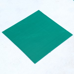 Haponkestävä liukumattoman kylkiluun kumilevyrulla autotalliin