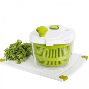 Monitoiminen hedelmävihannessalaatti-kehruu televisiosta nähtynä