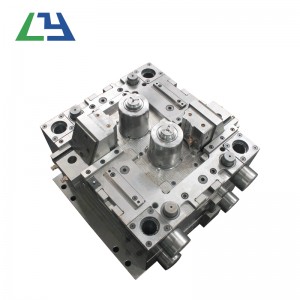 Huipputarkkoja teollisuusosia. Muovisuihkutuotteet. Auton osat