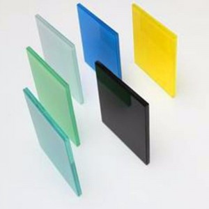 VÄRITETTY LAMINOITU TURVALLISU