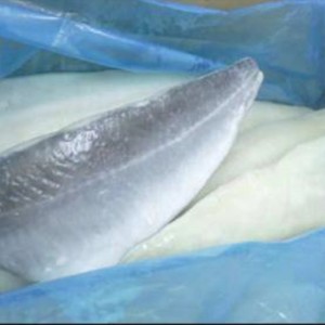 Jäädytetyt kevyt suolatut Atlantin seitin fileet