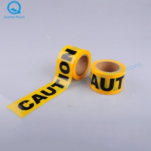 Punainen / keltainen VARO Barricicade Tape