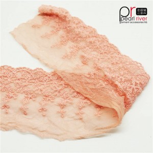 Laadukas vaaleanpunainen pitsi