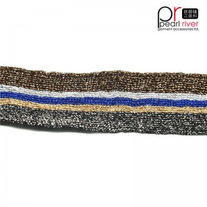 korkealaatuinen teippi kultalangalla