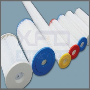 Laskostettu polyesterikuitukasetti