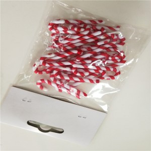 Pienet Bell-joulutarvikkeet, erivärisiä ja -kokoisia