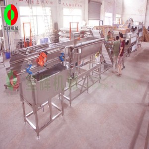 Suuri vihannesten ja hedelmien kuorinta ja leikkaus tuotantolinja