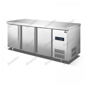 Ylellinen muotoilu matalapakastetyöpöydälle laadukkaita kaupallisia keittiölaitteita