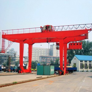 U-muotoinen tuplakiekko-nosturi