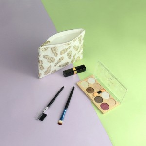 100% luonnollista ananaskuitua suosittu kosmetiikkapussi