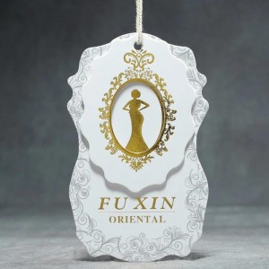 Creative Fashion Clothing etiketti hangtag mittatilaustyönä 8