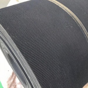 Karkea yläkuljetinhihna