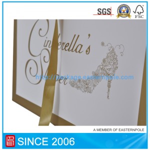 Pantone väritulostuspaperipussi, jossa on folio leimaamalla