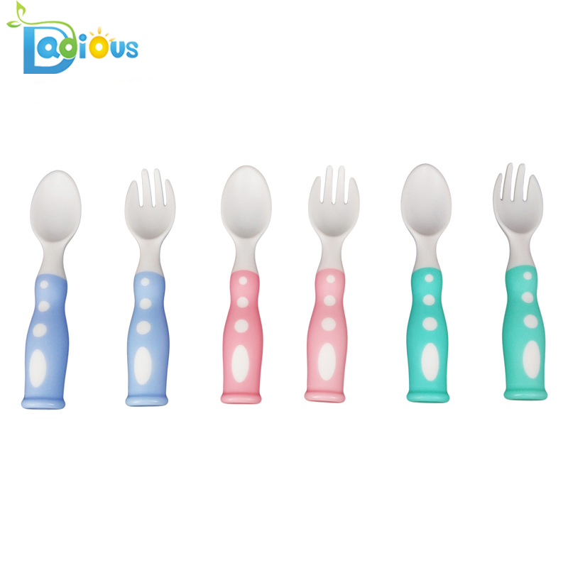 Räätälöidyt elintarvikealan PP-vauvan lusikat Baby Fork BPA Free Training Spoon ja haarukka pikkulapselle