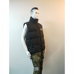 MIESTEN PADED MUSTA VEST RLMV0005