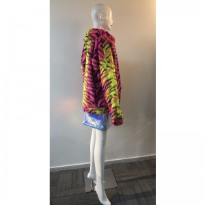 NAISTEN VÄRIVÄLINEN RUISKATURKKA RLWF0019