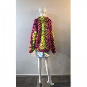 NAISTEN VÄRIVÄLINEN RUISKATURKKA RLWF0019