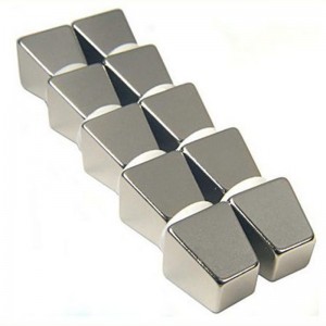 Magneti permanenti per vaihtokauppa