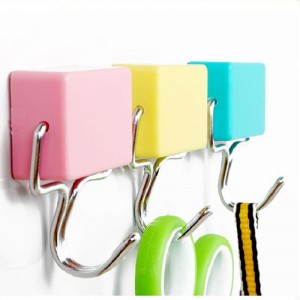 Tehokas muovinen magneettikoukku