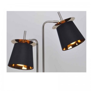 Pöytävalaisin kangasvarjolla ja koristearkki