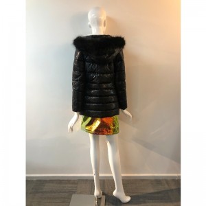 NAISTEN SHINY PUFFER -TAKKI MUSTAA RLWPC0082