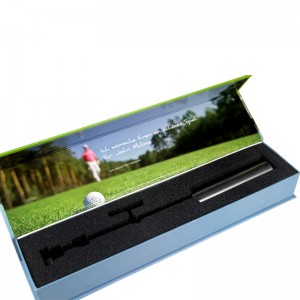 Kirjamainen lahjapakkaus muisto-aarremagneetin neliön lahjapakkaus