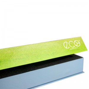 Kirjamainen lahjapakkaus muisto-aarremagneetin neliön lahjapakkaus