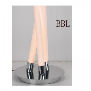 LED-pöytävalaisin, jossa on 3pcs akryyli suorassa putkessa