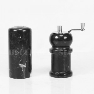 Musta marmorisuola- ja pippurisarja