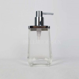 Kirkkaasta lasista valmistetut kylpyhuone tarvikkeet