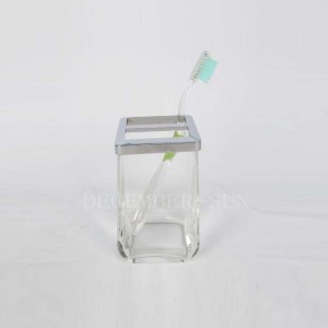 Kirkkaasta lasista valmistetut kylpyhuone tarvikkeet