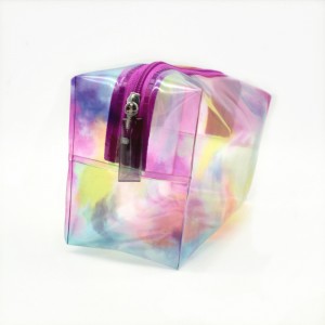 PVC-kosmetiikkapussi3