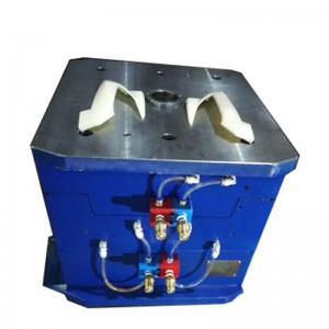 Moottoripyörän polttoainesäiliön verhouslevy