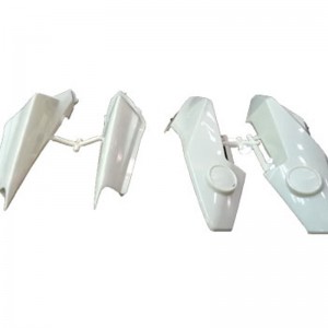 Moottoripyörän vasen ja oikea verhouslevy