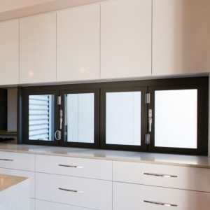 BI KANNATTAVAT ikkunat