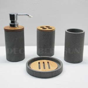 Hiekkakivestä varustettu kylpyhuone