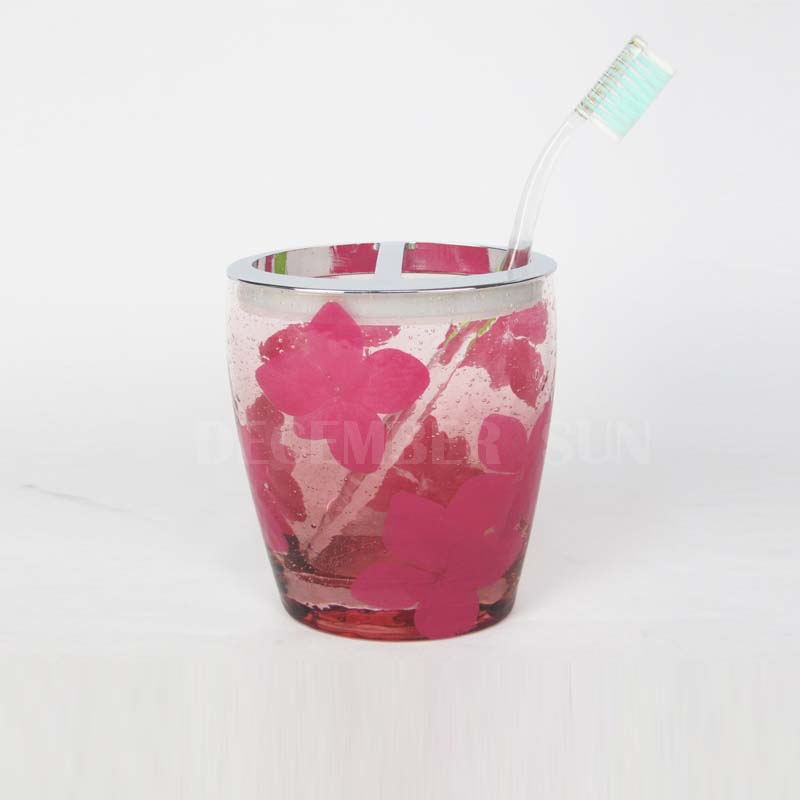 6 kpl lasia kylpytuotteita