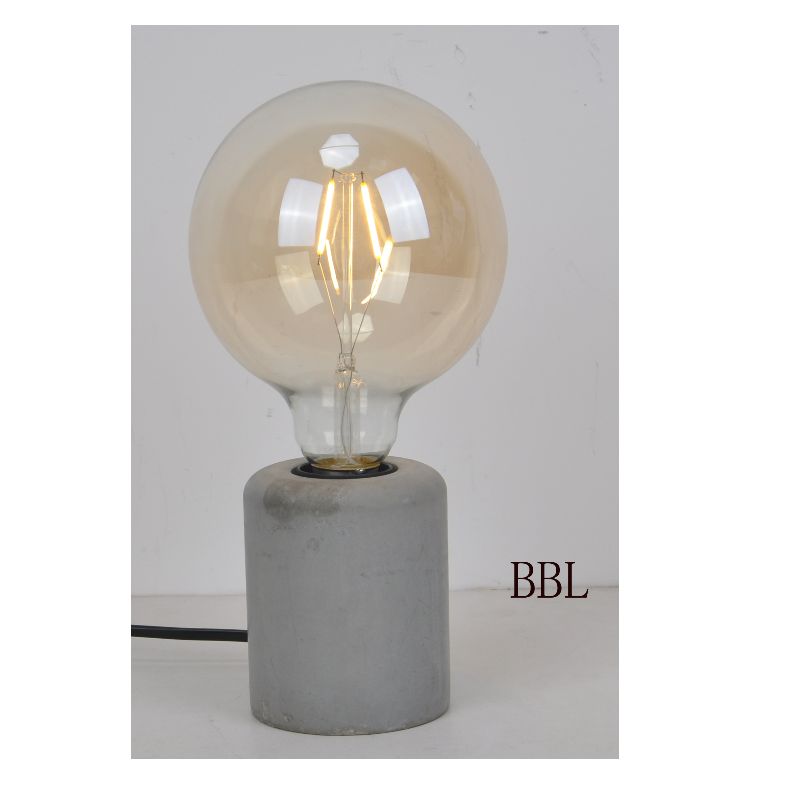 Pöytävalaisin pienellä pylväsbetonialustalla