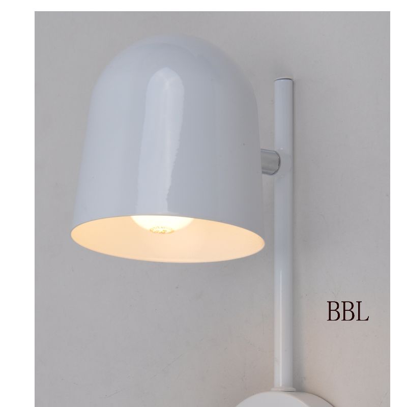 Seinävalaisin pyörivällä metallivarjolla