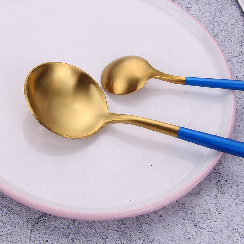 Tander Korean tyyliset kultaiset ruokailuvälineet, ruostumattomasta teräksestä valmistetut siniset kädensijat
