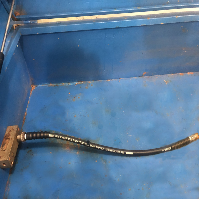 Ylittää standardin BPE-testituloksen SAE 100 R1 3\/8 '' nopeudella 110Mpa